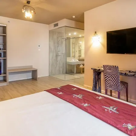 Lances By Qhotels