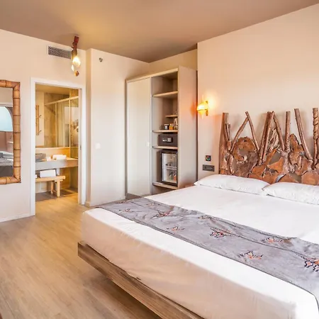 Hotel Lances By Qhotels 4*