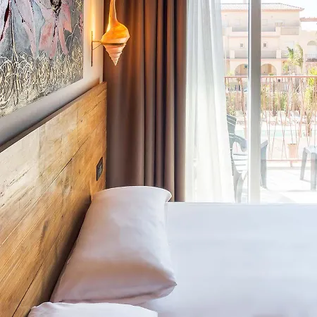 Hotel Lances By Qhotels 4*
