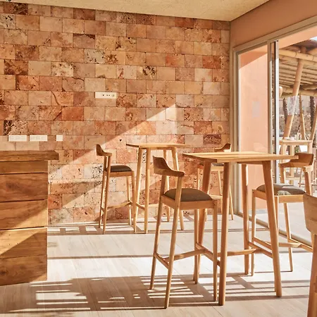 Lances By Qhotels ホテル